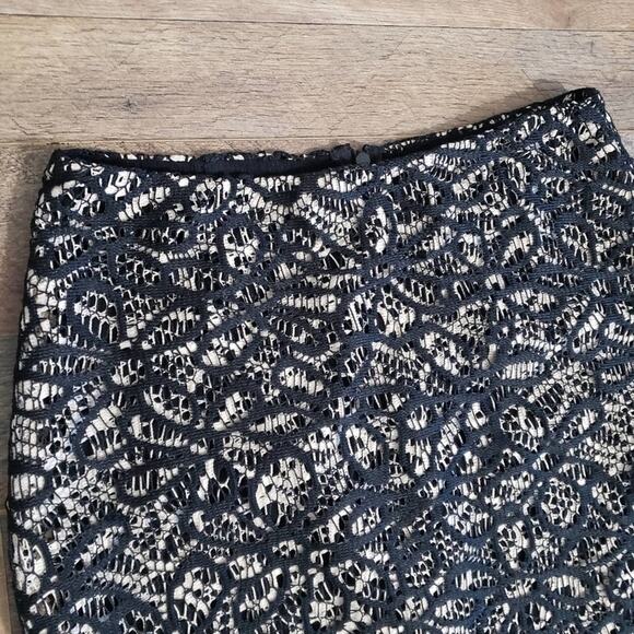 Weston Wear by Anthropologie Black Lace and Cream Pencil Skirt Small - Picture 2 of 13